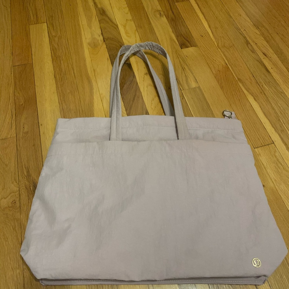 On My Level Tote Large 15L